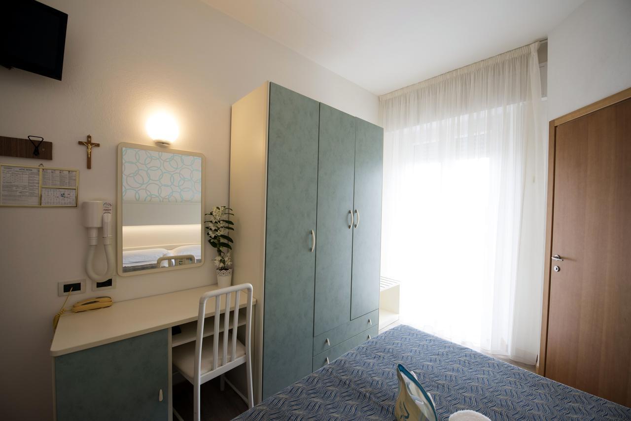 Hotel Seven Rimini Luaran gambar